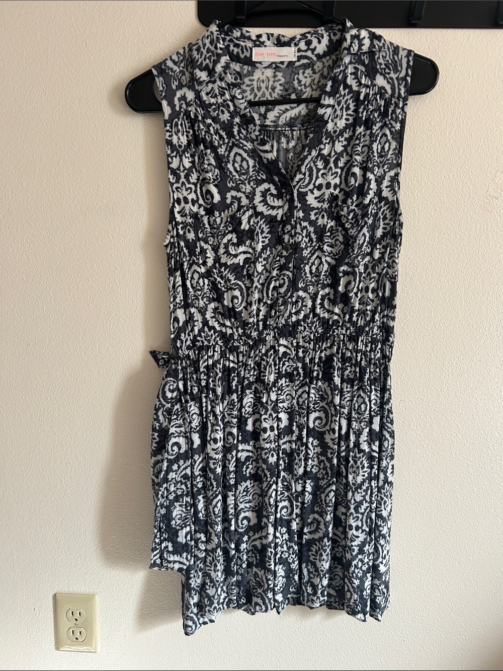 Love Tree L Navy/White Paisley Rayon Fabric Belt Sleeveless Mini Dress